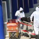 Entre la esperanza y el fastidio, a un año llega la “cura” contra la Covid-19 a Puebla